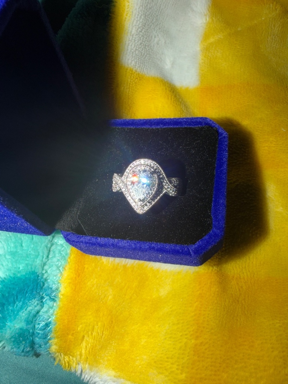 New Vanna K. Elegant JTV Simulated Diamond Silver Ring ( Size:7) - Picture 2 of 7